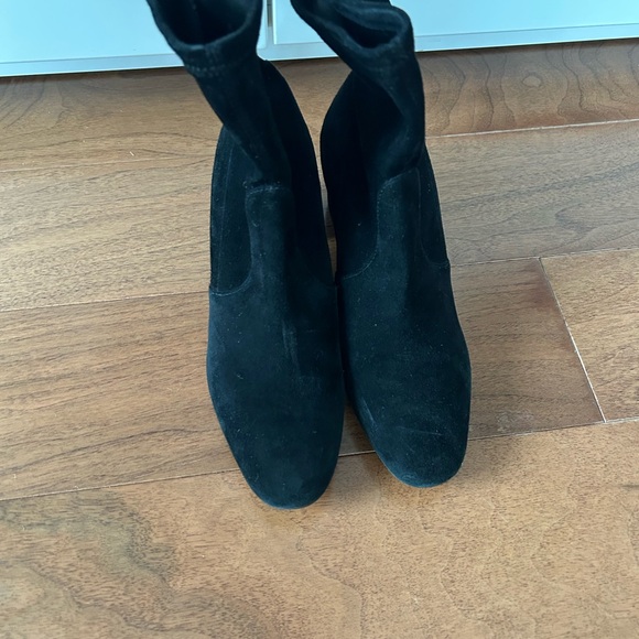 Stuart Weitzman black suede ankle bootie - Picture 5 of 7